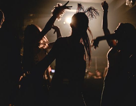 Afro Dance in Amsterdam: Een ritmische ontdekkingsreis van zelfexpressie